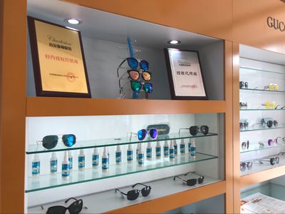 查爾斯頓眼鏡店風(fēng)采——山東加盟店專業(yè)眼鏡銷售紀(jì)實