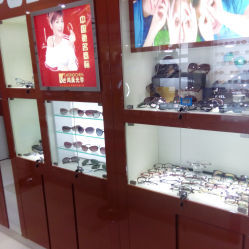 新觀點(diǎn)眼鏡視光驗(yàn)配中心 景德鎮(zhèn)市民信賴的專業(yè)配鏡之選